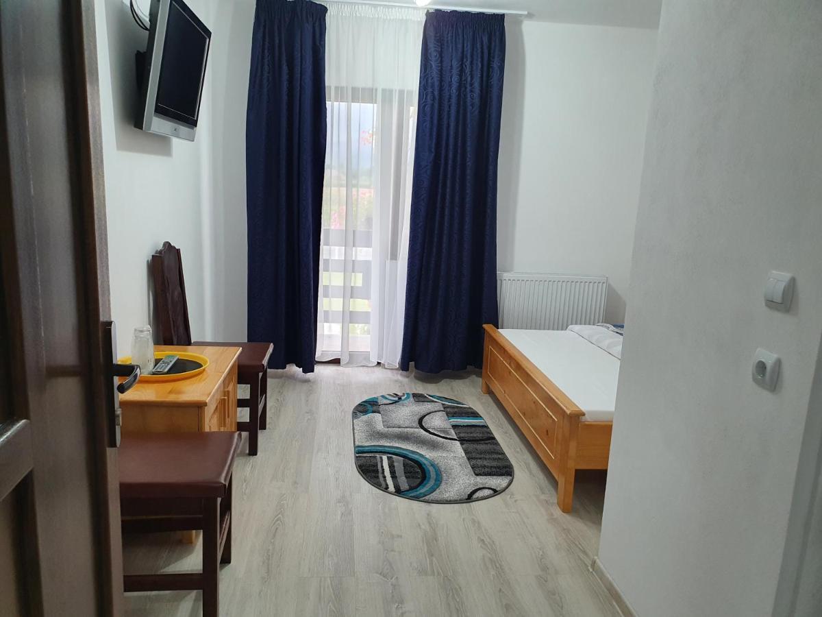 Milostea Pensiunea Ronicson מראה חיצוני תמונה